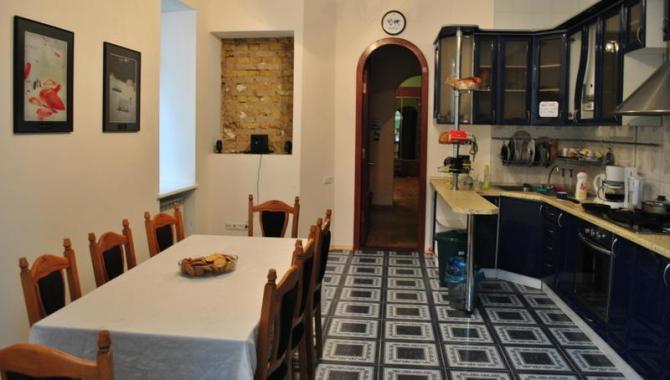 Art Lounge Hostel - фото (6572-45005)